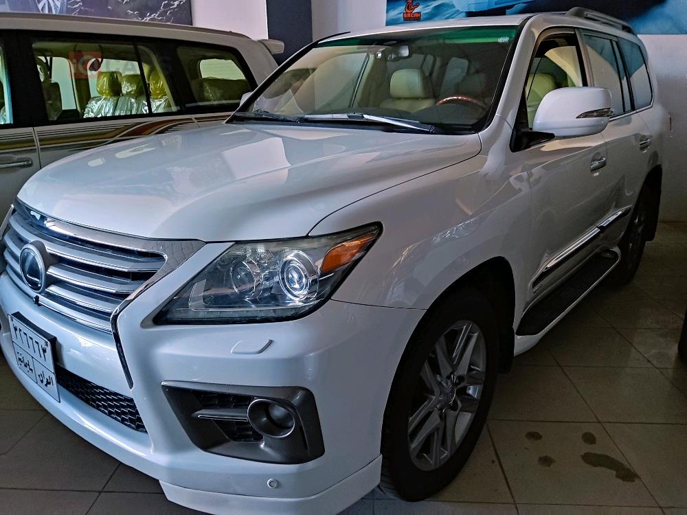 Lexus LX